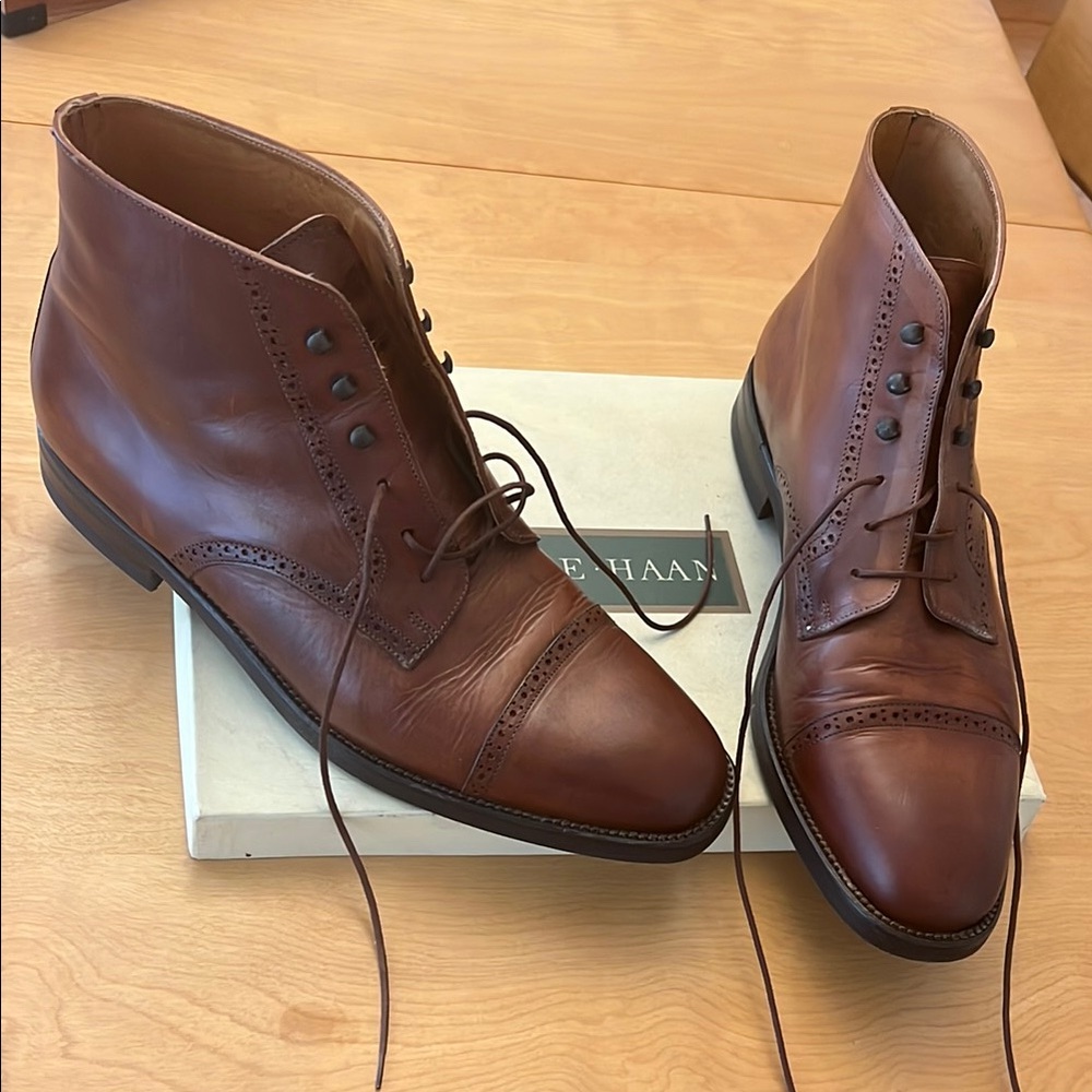 Vintage Cole Haan Men’s Brown Leather Brogue Cap Toe Boot - Handmade in Italy